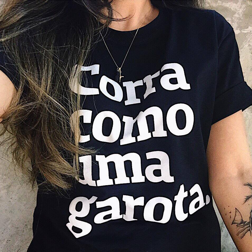 Jogue como uma garota.®, Camiseta da Peita