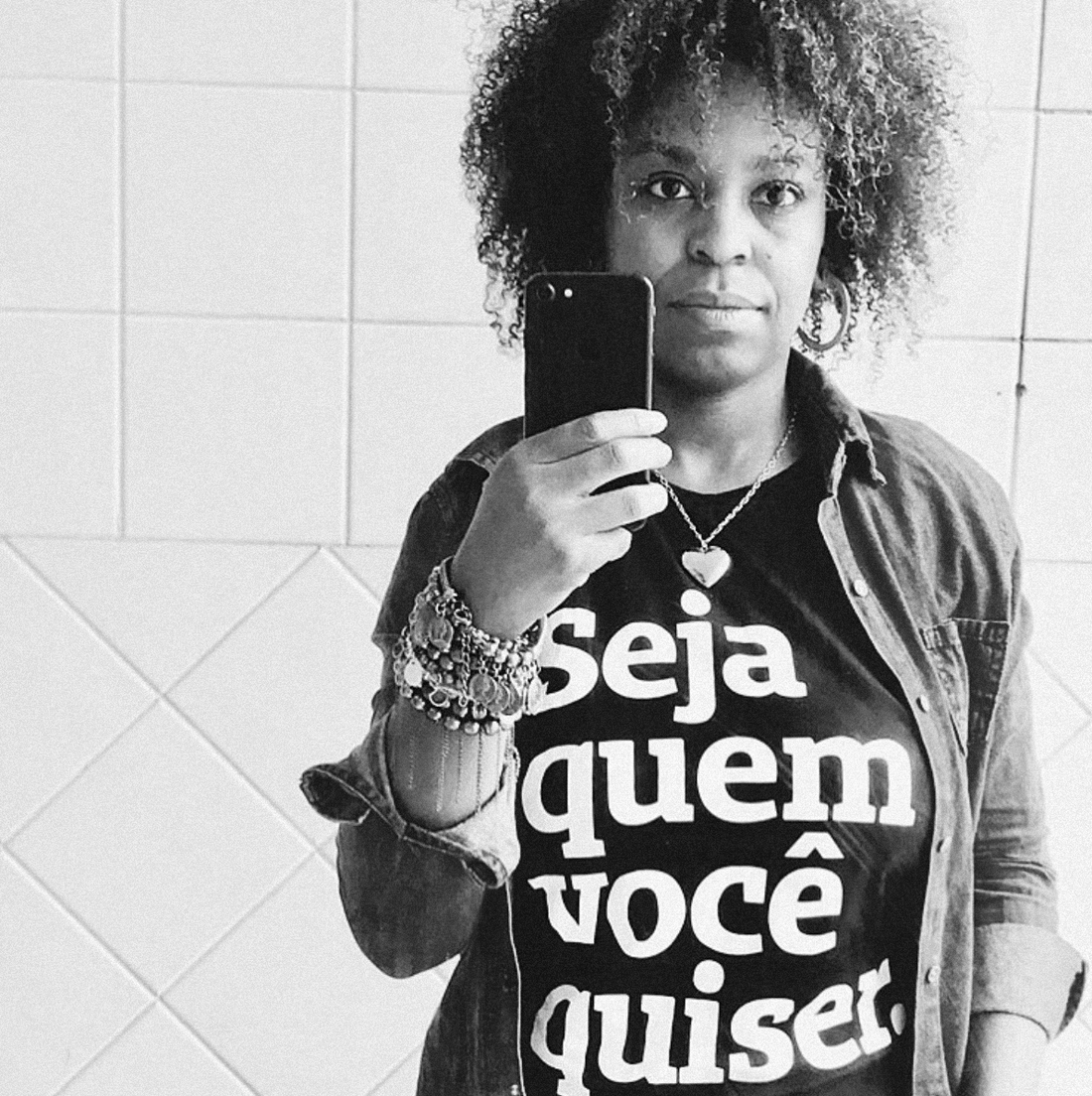 "Tirem o racismo do feminismo: mulheres negras vão passar" por Joice Berth