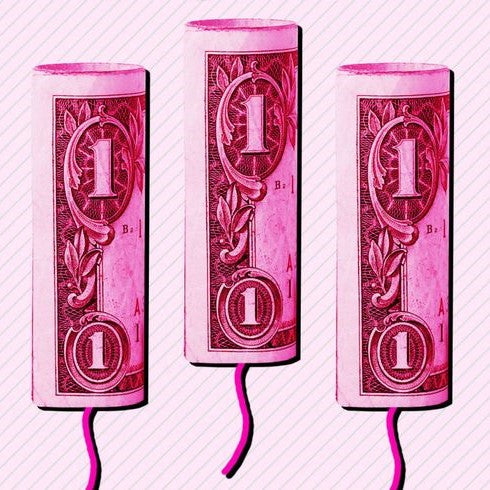 imagem rosa de três notas de um dólar enroladas, com um fio embaixo, simulando um absorvente internto.