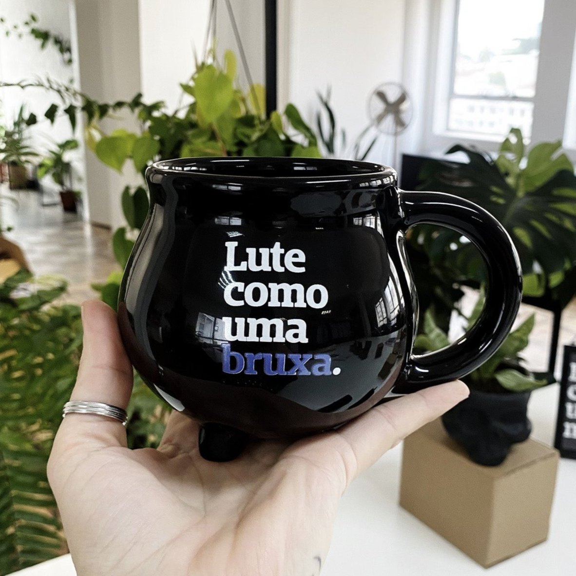 Caneca Caldeirão | Lute como uma bruxa.